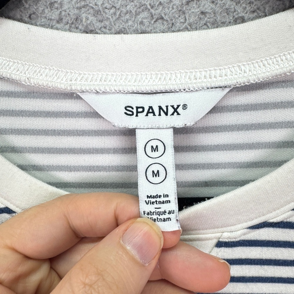 Spanx Top Womens M Navy White AirEssentials Striped Crewneck Sweatshirt Nautical - Picture 3 of 10